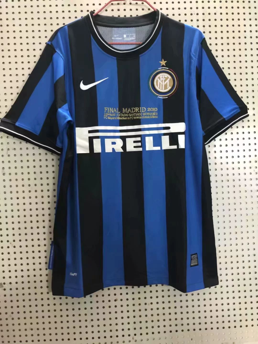 2010-2011 Season Inter Milan Home Blue-Black Color Football Shirt Top Thailand Quality Inter Milan Retro Jersey