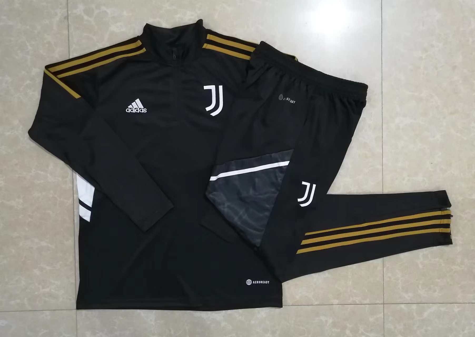 22-23 Season Juventus Black Color Football Sweater